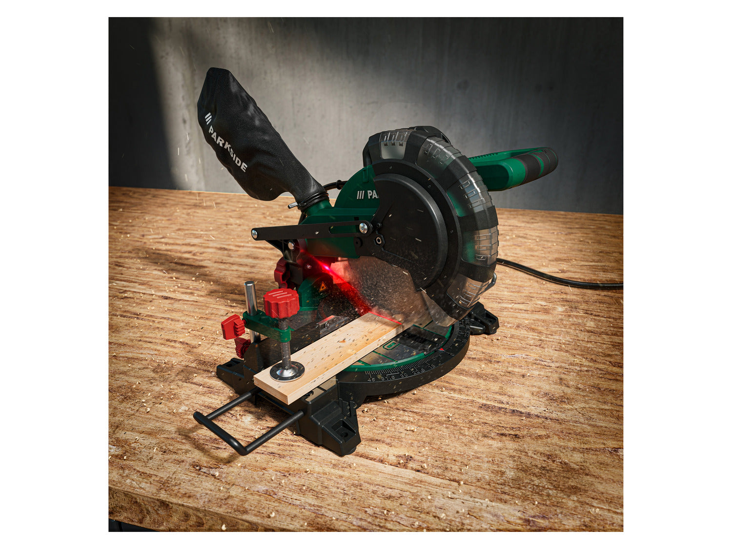 PARKSIDE® PKS 1500 C4 Gérvágó fűrész