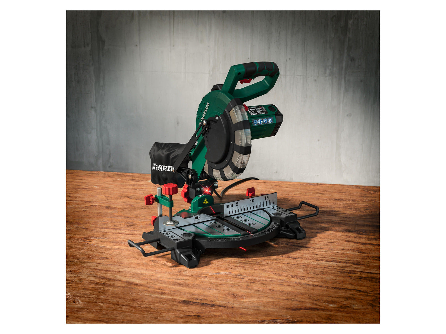 PARKSIDE® PKS 1500 C4 Gérvágó fűrész