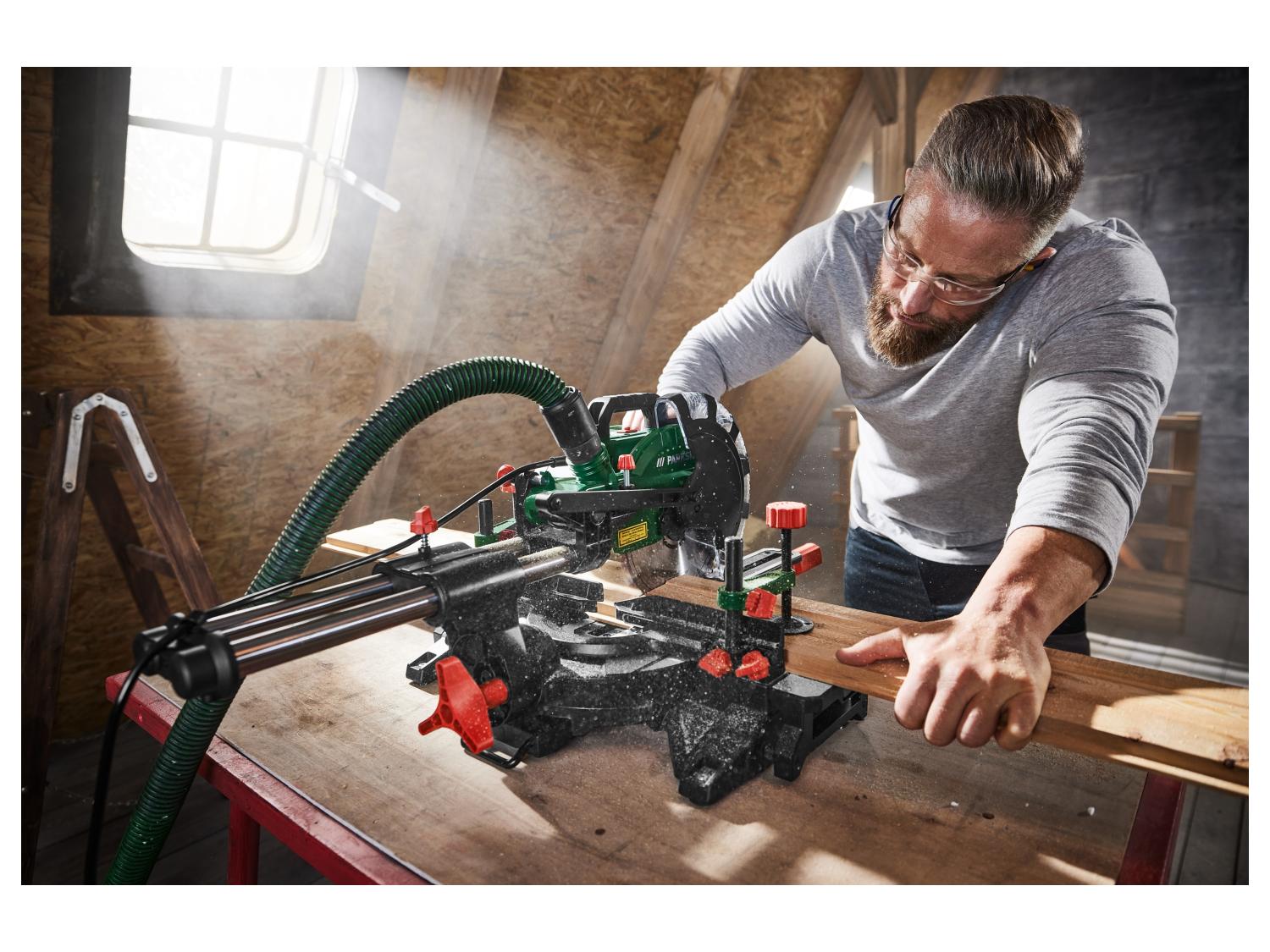 PARKSIDE® PZKS 2000 C3 kihajló/állítható fejű asztali gérvágó – precíz vágás fához és műanyaghoz