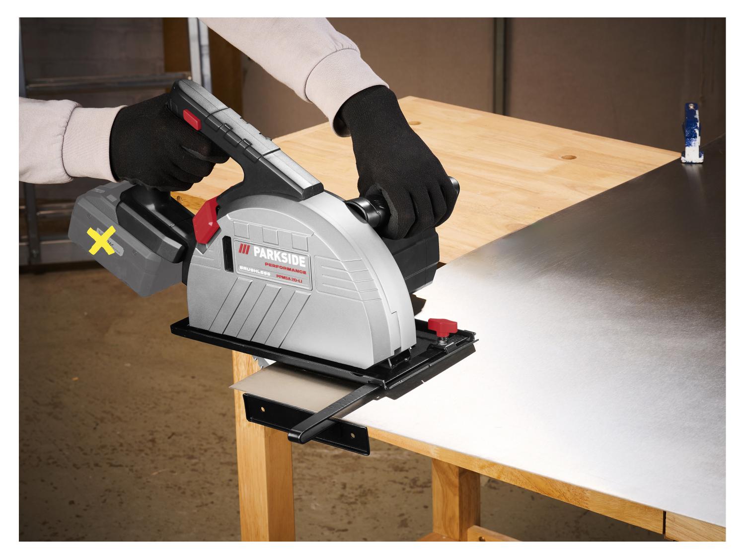 PARKSIDE PERFORMANCE® Aku kézi fém körfűrész PPMSA 20-Li A1 (akku és töltő nélkül)