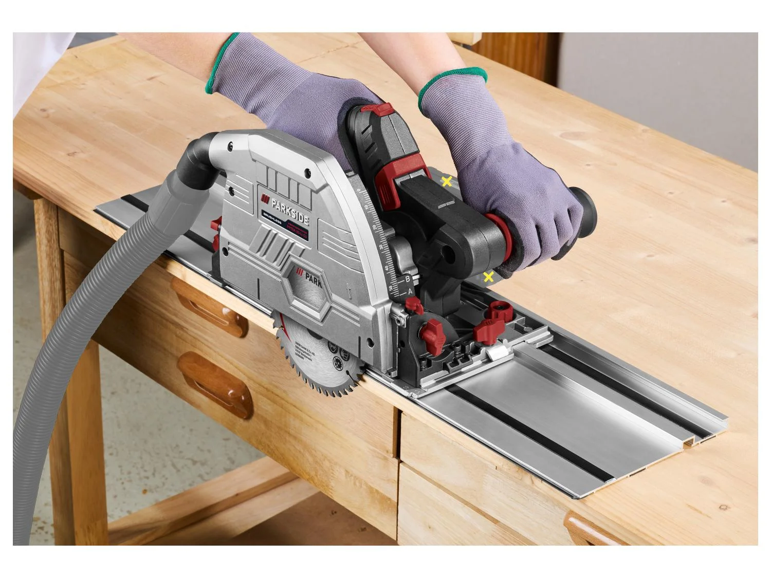 PARKSIDE PERFORMANCE® PPTSA 20-Li C3 Akkus merülő körfűrész (Akkumulátor és töltő nélkül)