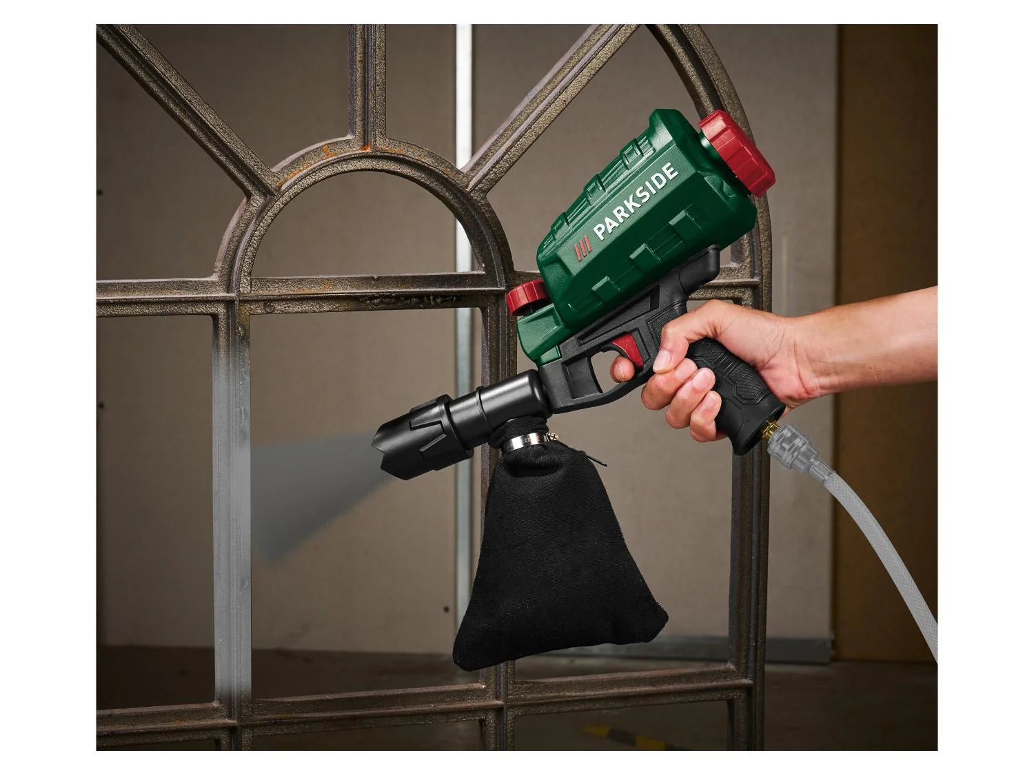 PARKSIDE® PDSP 1000 E6 Pneumatikus homokszóró pisztoly, 6,3 bar, 0,9 l, 2 kg szóróanyaggal