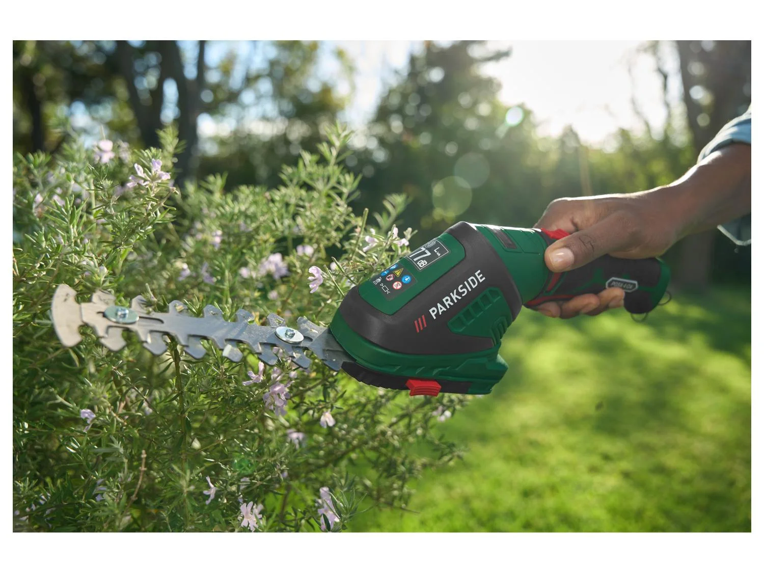 PARKSIDE® PGSA 4 C4 Akkumulátoros fű- és sövénynyíró