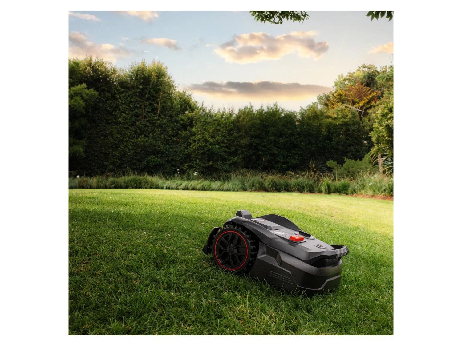 PARKSIDE PERFORMANCE® PPAMR 1250 A1 Smart & Free 20 V robotfűnyíró – akkumulátorral és töltőállomással