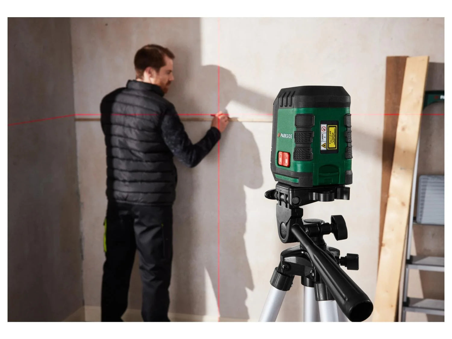 PARKSIDE® PKLL 10 B5 keresztvonalas lézer szintezõ + állvány 10 m hatótávolsággal