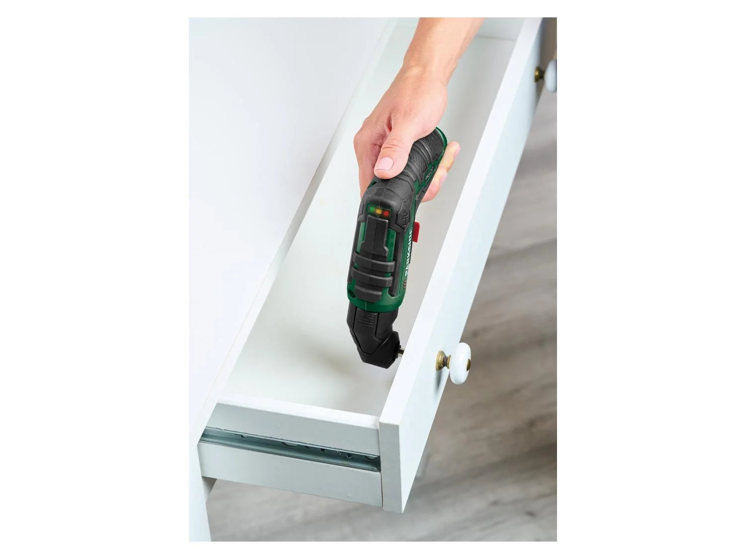 PARKSIDE® PAS D7 4V akkus csavarozó cserélhetõ fejekkel