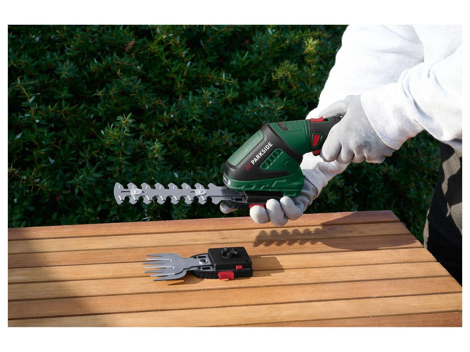 PARKSIDE® PGSA 4 B3 4V 2 az 1-ben akkumulátoros fû- és bokornyíró olló  – 180°-ban forgatható puha markolattal