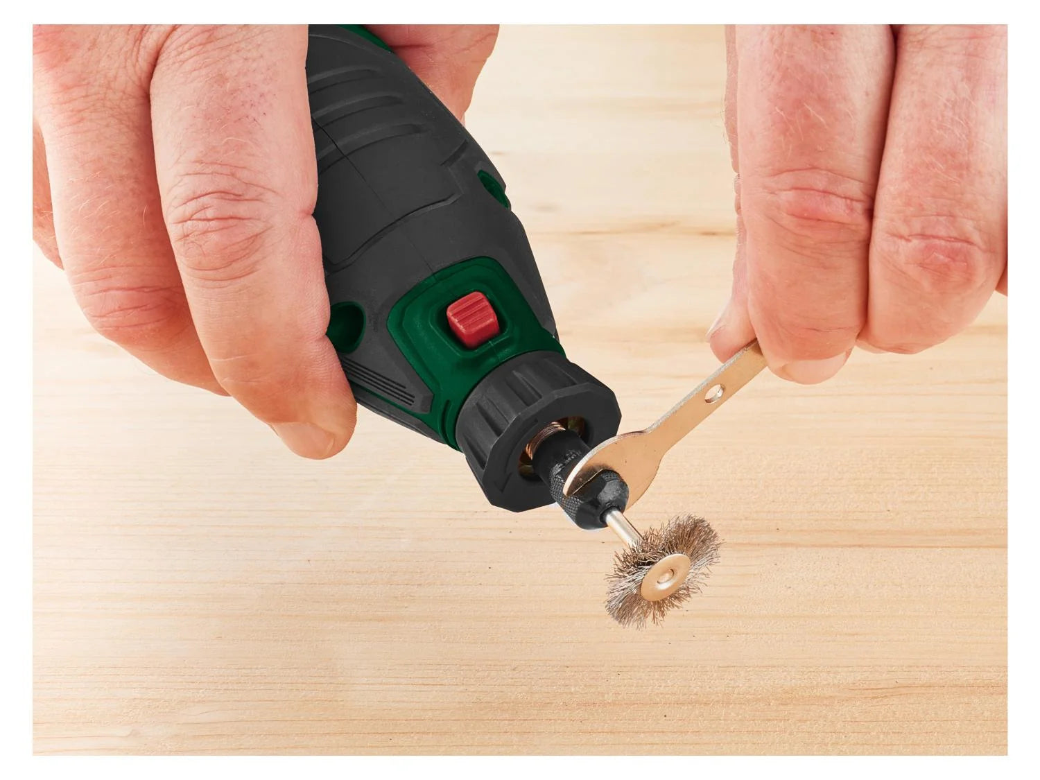 PARKSIDE® PFBS 160 D3 Finomfúró csiszoló - 160 W 46 darab tartozék