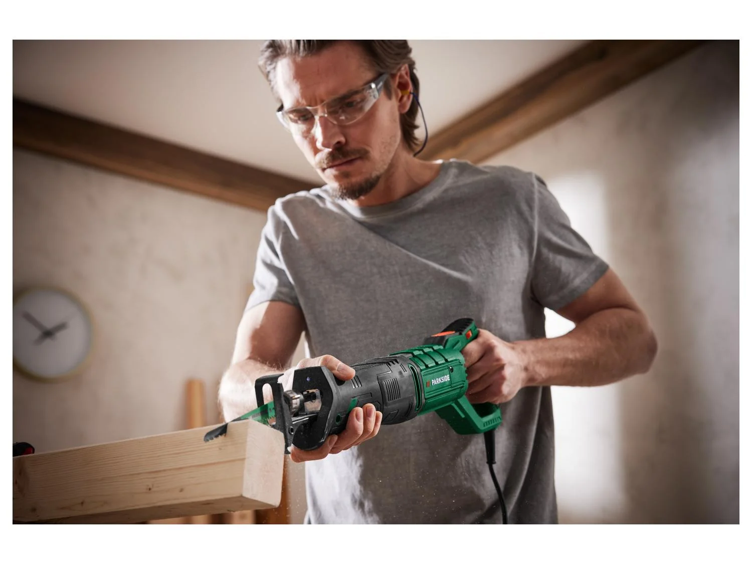 PARKSIDE® PFS 850 C3 Elektromos kardfûrész, orrfûrész, szablyafûrész fémhez és fához, tartozék fûrészlappal, 850 W