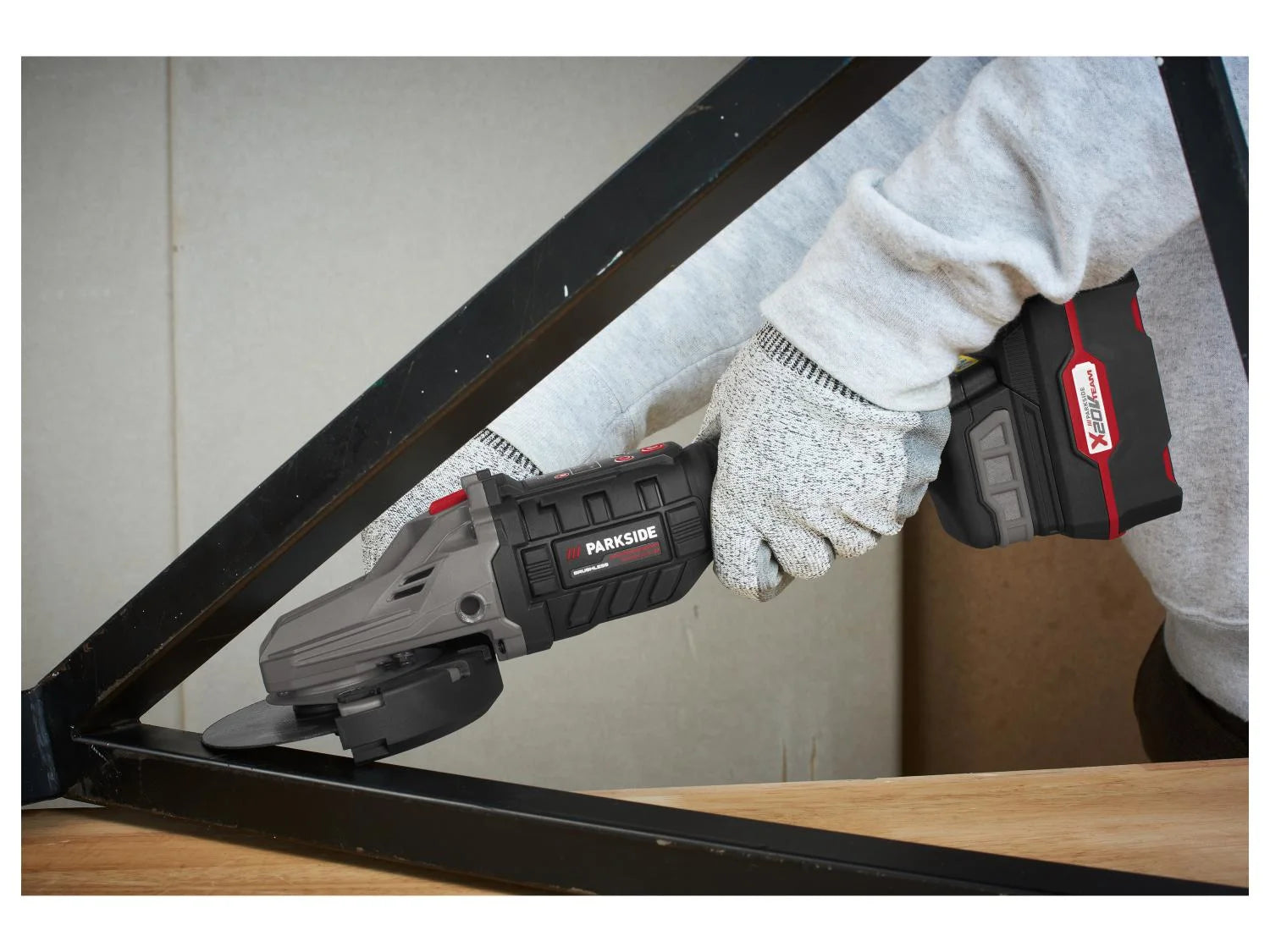 PARKSIDE PERFORMANCE® PPWSFA 20-Li B320 V Akkus Laposfejû Szögcsiszoló, Akkuval - töltõvel