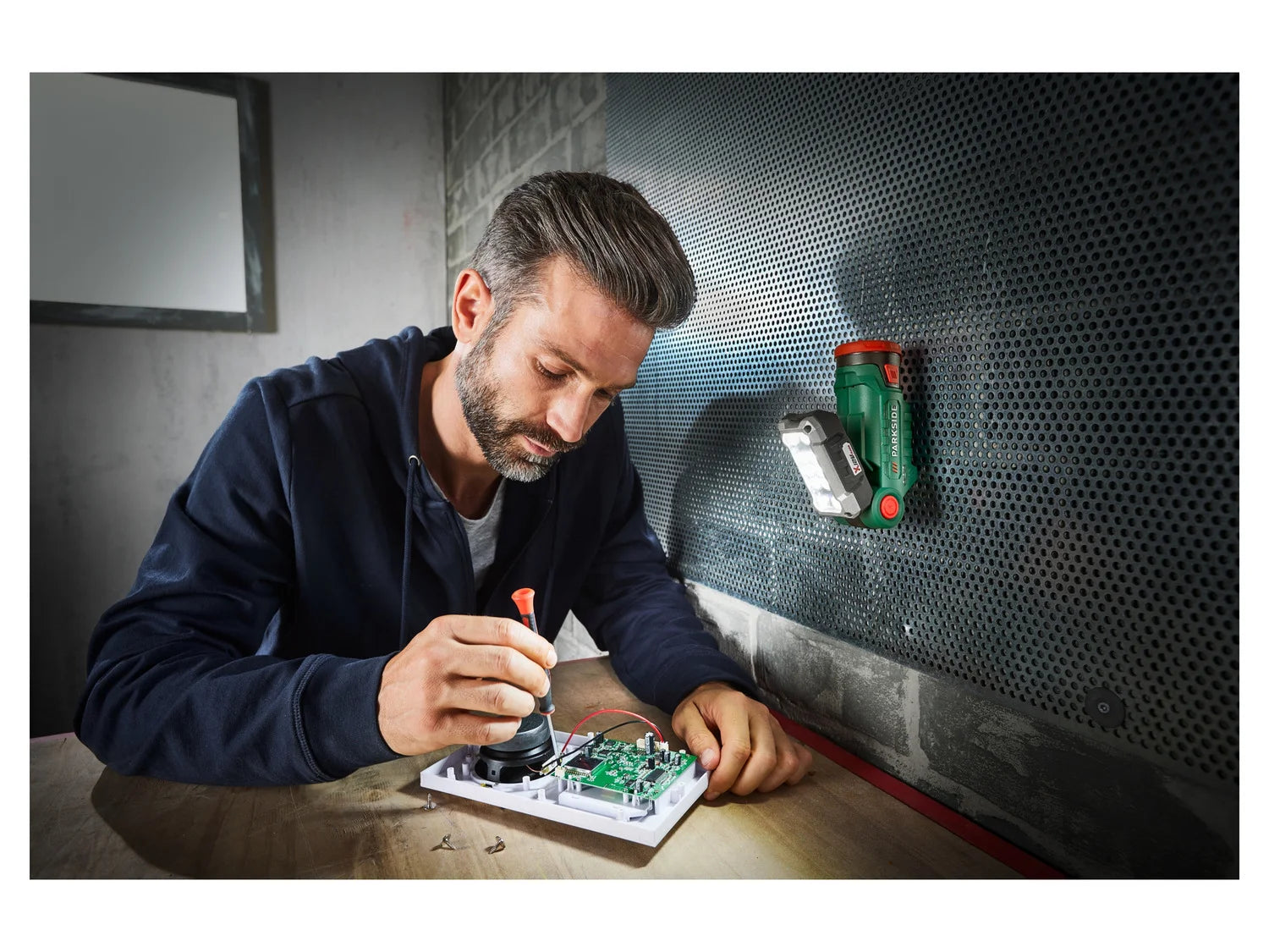 PARKSIDE® Akkumulátoros LED munkalámpa (Akkumulátor és töltő nélkül)